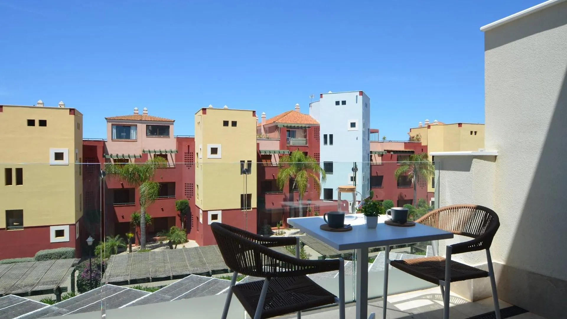 Los Colibries Excellent & Solmares Isla Canela